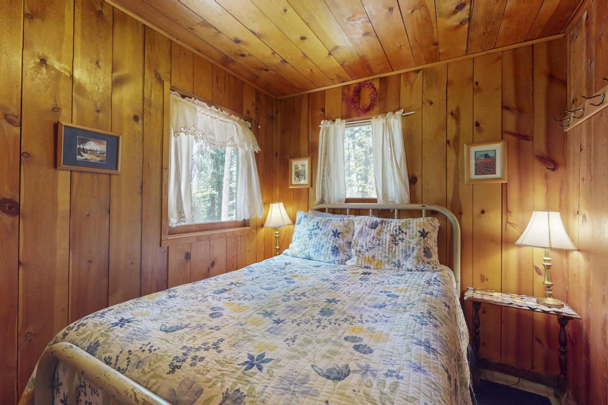 Pine Cone Cottage Joseph Exterior photo