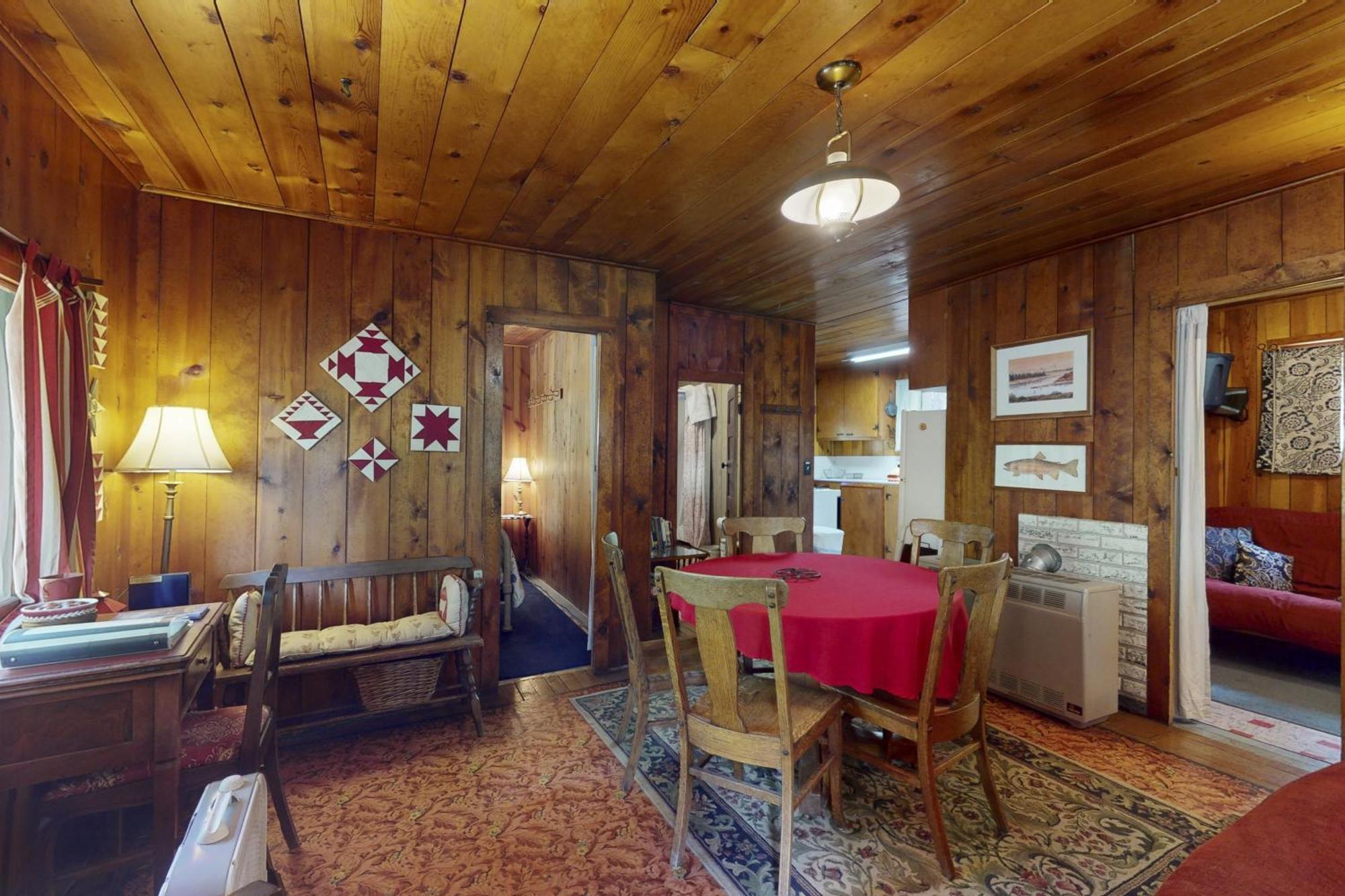 Pine Cone Cottage Joseph Exterior photo